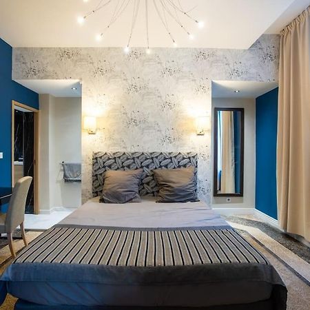 La Suite 2 Pieces Lit Queen Size Entree Privee Nimes Bagian luar foto