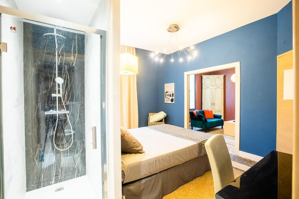 La Suite 2 Pieces Lit Queen Size Entree Privee Nimes Bagian luar foto